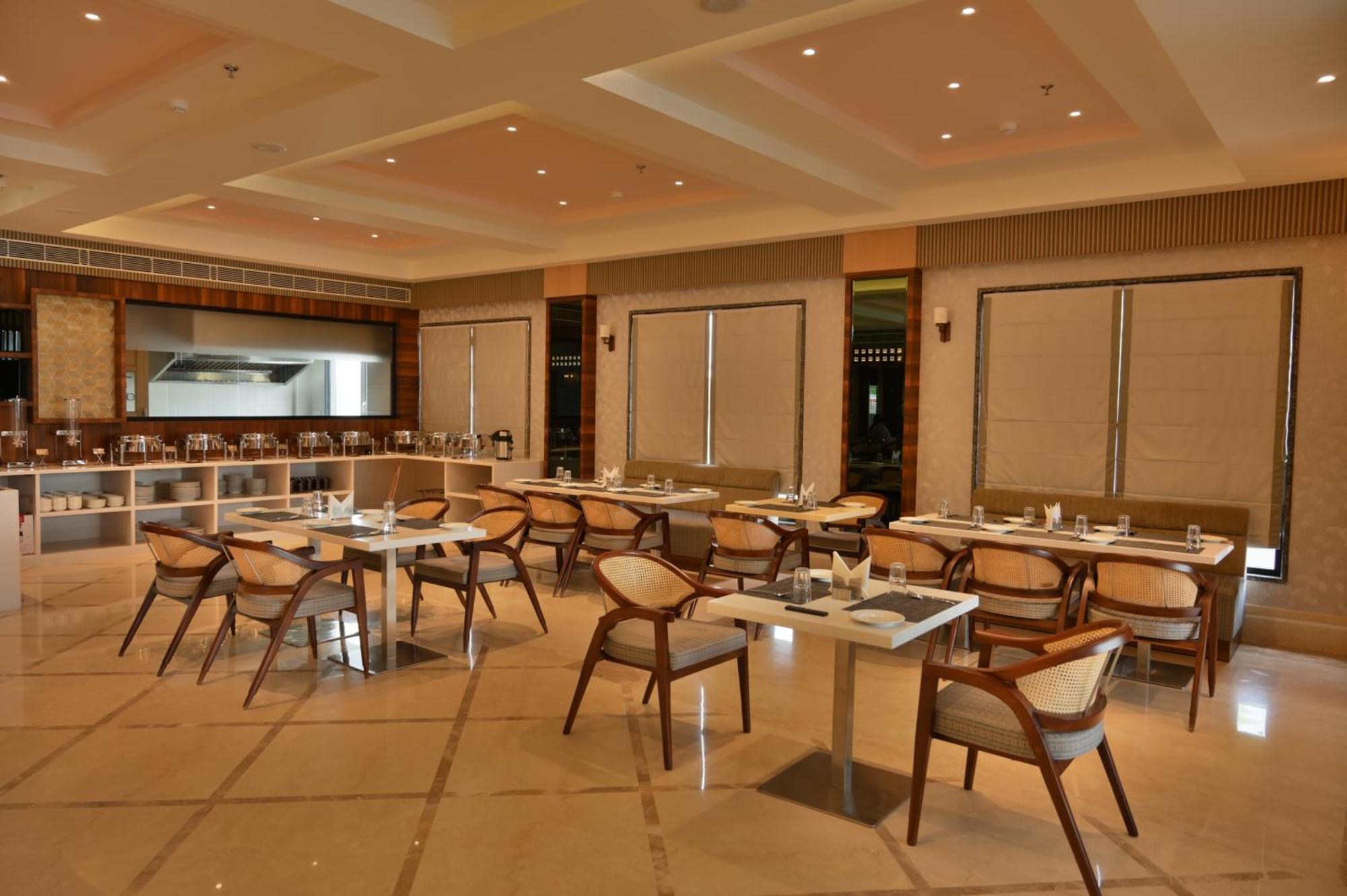 The Mudra Hotel Varanasi Exterior foto